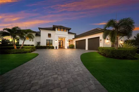 Exterior - 1622 Channelside Pl, Parrish, FL 34219 photo 5 of 21