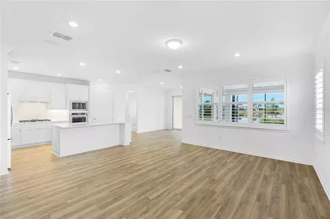 Living - 10619 Sea Pines Pl, Parrish, FL 34219 photo 2 of 6