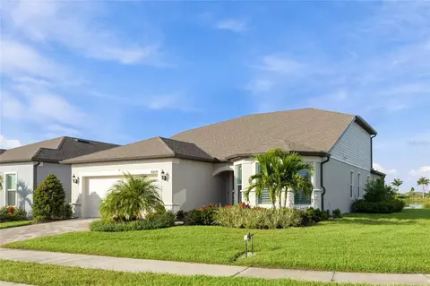 Exterior - 10619 Sea Pines Pl, Parrish, FL 34219 photo 4 of 12