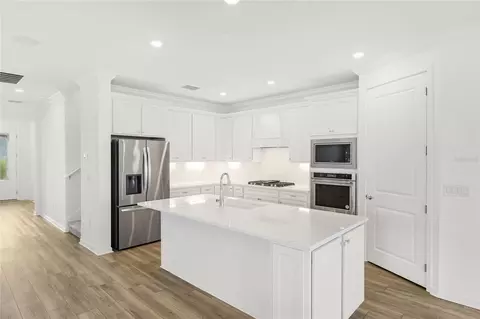 Kitchen - 10619 Sea Pines Pl, Parrish, FL 34219 photo 1 of 4