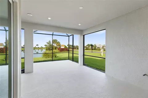 Exterior - 10619 Sea Pines Pl, Parrish, FL 34219 photo 6 of 12