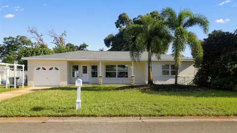 5825 21st Ave S, Gulfport, FL 33707