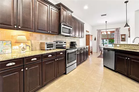 Kitchen - 1329 Westover Ave, Parrish, FL 34219 photo 4 of 6