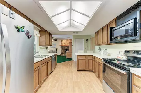 Kitchen - 22230 26th Ave E, Bradenton, FL 34211 photo 6 of 6