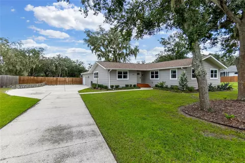 Exterior - 11304 Leprechaun Dr, Riverview, FL 33569 photo 8 of 9