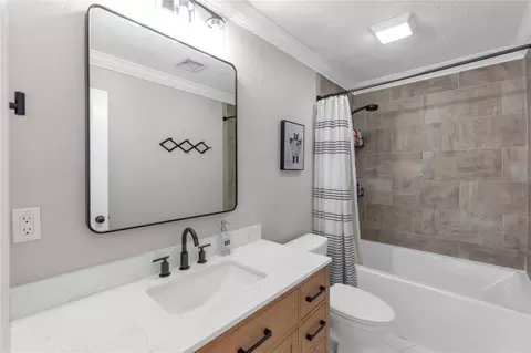 Bath - 11304 Leprechaun Dr, Riverview, FL 33569 photo 2 of 2