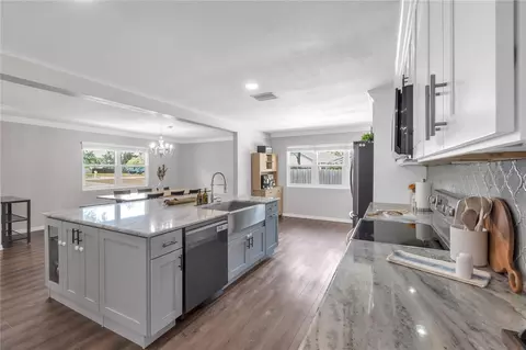 Kitchen - 11304 Leprechaun Dr, Riverview, FL 33569 photo 3 of 6
