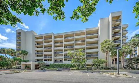 1075 Gulf Of Mexico Dr #303, Longboat Key, FL 34228