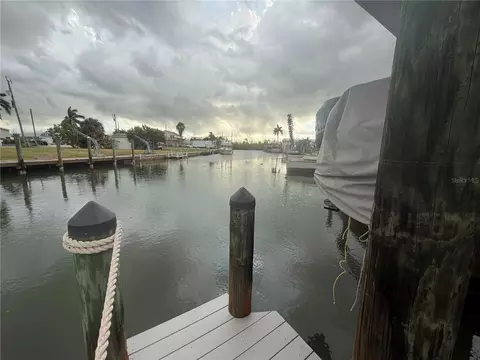 3881 Areca Dr, Saint James City, FL 33956