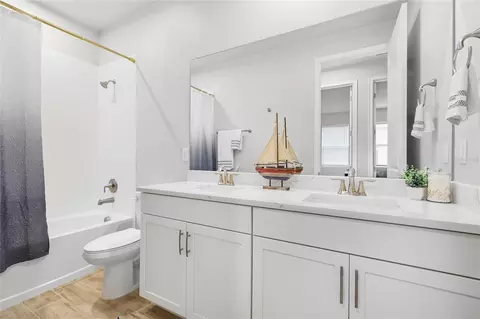 Bath - 20285 Symphony Pl, Venice, FL 34293 photo 2 of 2