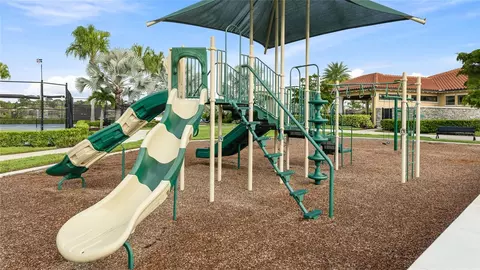 View/Area - 20285 Symphony Pl, Venice, FL 34293 photo 9 of 28