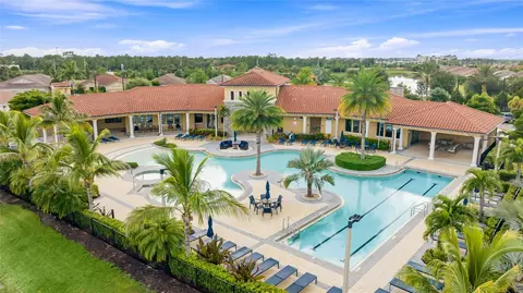 Exterior - 20285 Symphony Pl, Venice, FL 34293 photo 8 of 10