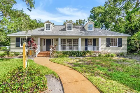1585 South Dr, Sarasota, FL 34239