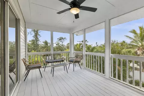 Exterior - 508 Spring Ave, Anna Maria, FL 34216 photo 4 of 8