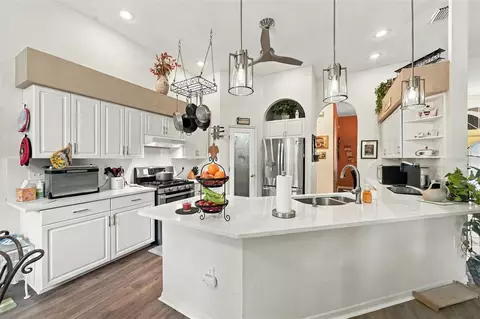 Kitchen - 3310 River Woods Dr, Parrish, FL 34219 photo 1 of 8