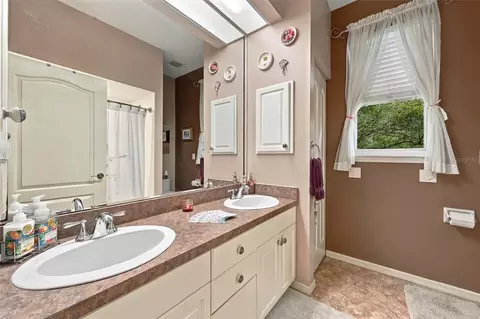 Bath - 3310 River Woods Dr, Parrish, FL 34219 photo 8 of 9