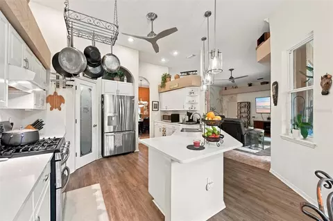 Kitchen - 3310 River Woods Dr, Parrish, FL 34219 photo 7 of 8