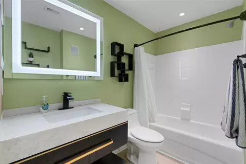 Bath - 8809 Manor Loop #101, Lakewood Ranch, FL 34202 photo 4 of 6