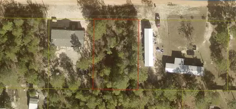 16 N 20-28060-010- 0080 E Clover Ln # -3, Defuniak Springs, FL 32433