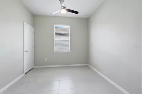 Bedroom - 8610 Backshore Ln, Parrish, FL 34219 photo 4 of 7