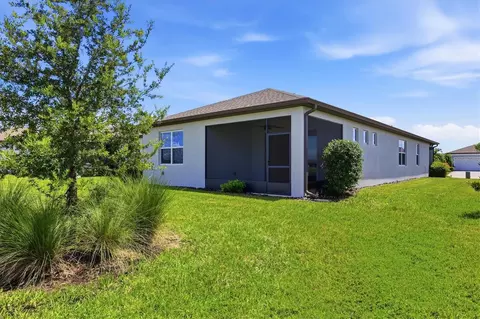 Exterior - 8610 Backshore Ln, Parrish, FL 34219 photo 6 of 11