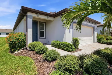 Exterior - 8610 Backshore Ln, Parrish, FL 34219 photo 2 of 11