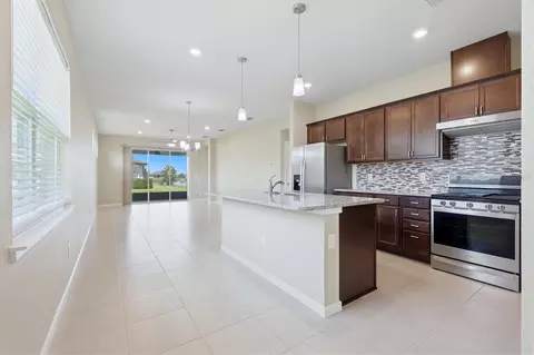 Kitchen - 8610 Backshore Ln, Parrish, FL 34219 photo 3 of 3