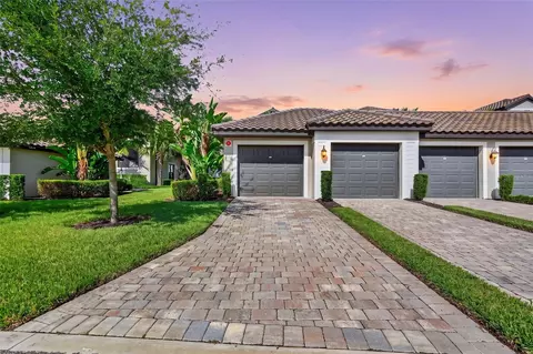 5674 Palmer Cir #101, Bradenton, FL 34211