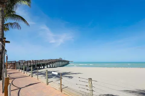View/Area - 712 Granada Ave #2, Venice, FL 34285 photo 2 of 5