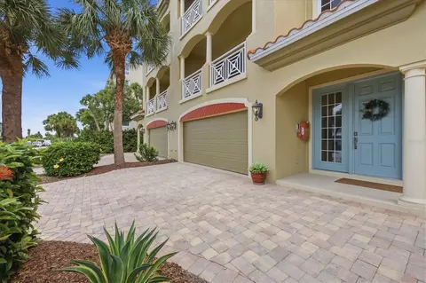 Exterior - 712 Granada Ave #2, Venice, FL 34285 photo 1 of 8