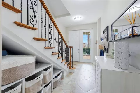 Entry Way - 712 Granada Ave #2, Venice, FL 34285 photo 2 of 2