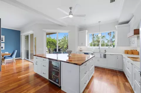 Kitchen - 712 Granada Ave #2, Venice, FL 34285 photo 4 of 4