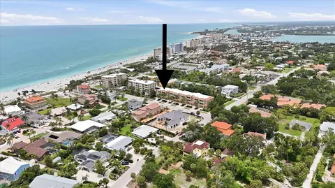 View/Area - 712 Granada Ave #2, Venice, FL 34285 photo 4 of 5