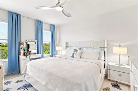 Bedroom - 9540 Sandy Bluffs Cir, Parrish, FL 34219 photo 2 of 9