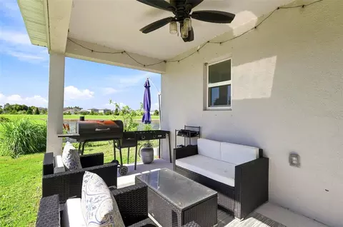 Exterior - 9540 Sandy Bluffs Cir, Parrish, FL 34219 photo 3 of 3