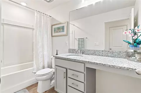 Bath - 9540 Sandy Bluffs Cir, Parrish, FL 34219 photo 2 of 2