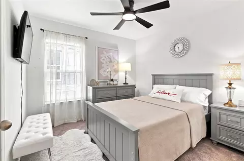 Bedroom - 9540 Sandy Bluffs Cir, Parrish, FL 34219 photo 6 of 9
