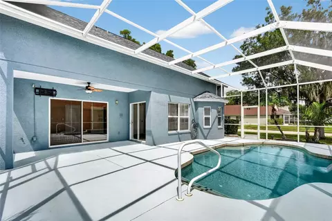 Exterior - 4007 34th St E, Bradenton, FL 34208 photo 4 of 7