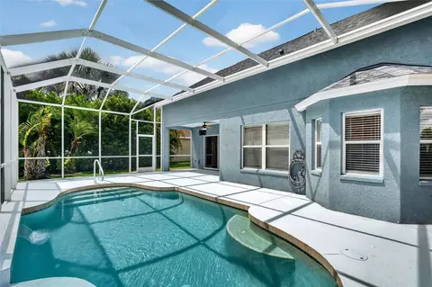 Exterior - 4007 34th St E, Bradenton, FL 34208 photo 5 of 7