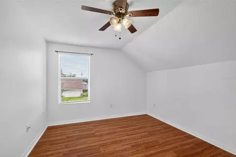 Bedroom - 4007 34th St E, Bradenton, FL 34208 photo 5 of 9