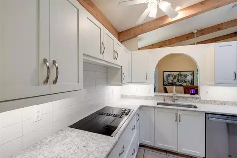 Kitchen - 3721 Wilderness Blvd W, Parrish, FL 34219 photo 4 of 5