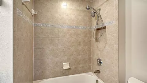 Bath - 11480 52nd Ct E, Parrish, FL 34219 photo 3 of 5