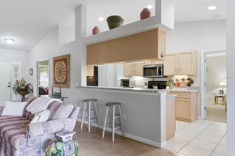 Kitchen - 4610 72nd Ct E, Bradenton, FL 34203 photo 1 of 5