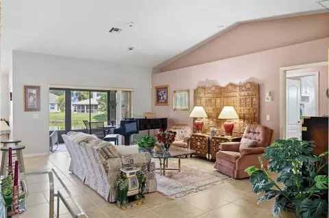 Living - 4610 72nd Ct E, Bradenton, FL 34203 photo 1 of 2