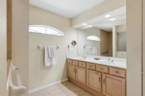 Bath - 4610 72nd Ct E, Bradenton, FL 34203 photo 1 of 6