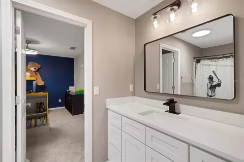 Bath - 5751 99th Avenue Cir E, Parrish, FL 34219 photo 6 of 7