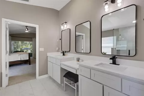Bath - 5751 99th Avenue Cir E, Parrish, FL 34219 photo 4 of 7