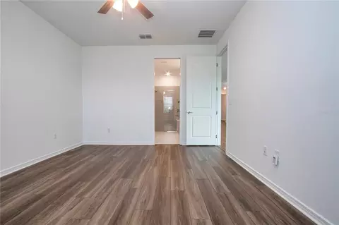 Bedroom - 10641 Spring Tide Way, Parrish, FL 34219 photo 6 of 10