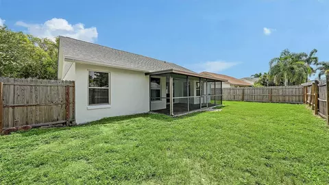 Exterior - 4910 6th Ave E, Bradenton, FL 34208 photo 7 of 8