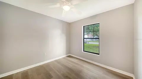Bedroom - 4910 6th Ave E, Bradenton, FL 34208 photo 3 of 4